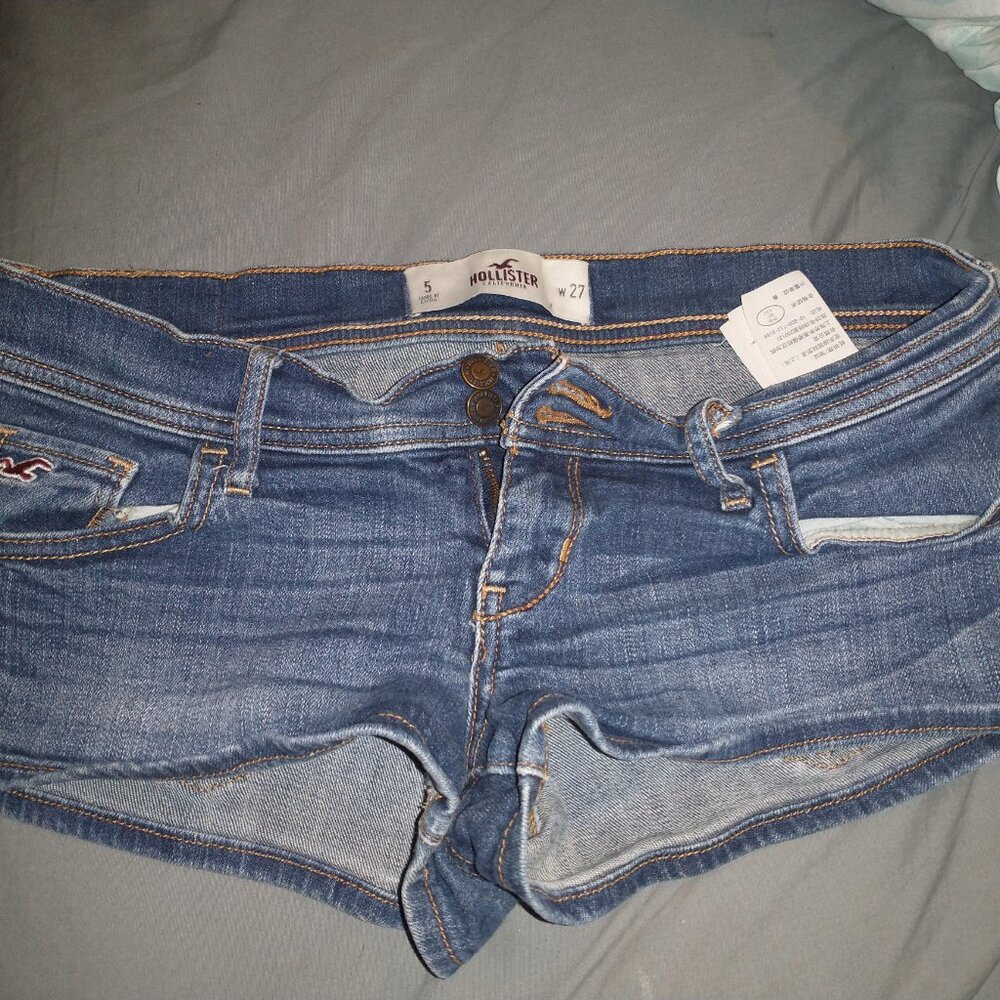 Junior's Hollister shorts
